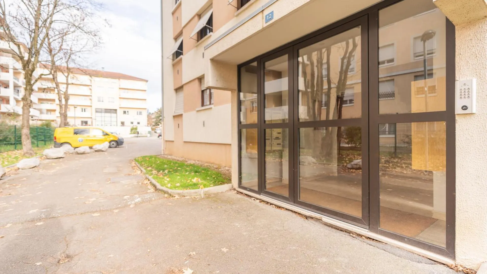 Escapade Confort Au Coeur De La Ville Cosy&Moderne 圣朱利安恩因